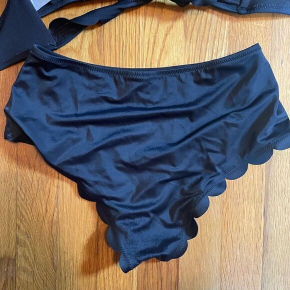 VANILLA BEACH | black scallop edged bikini S - Picture 5 of 6